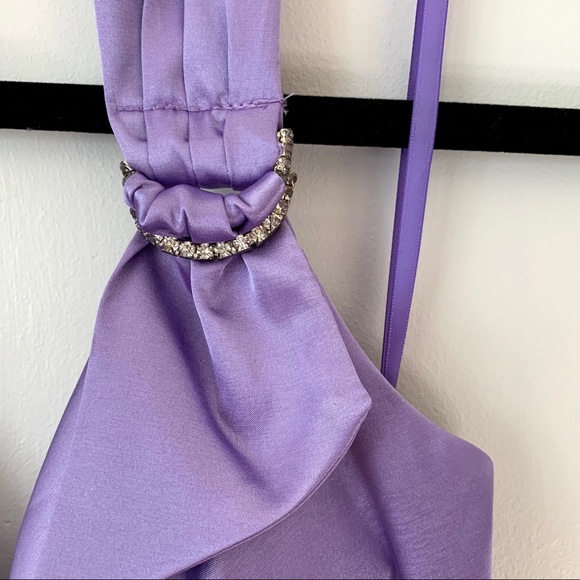 Le Chateau Lilac Dress - Picture 2 of 5